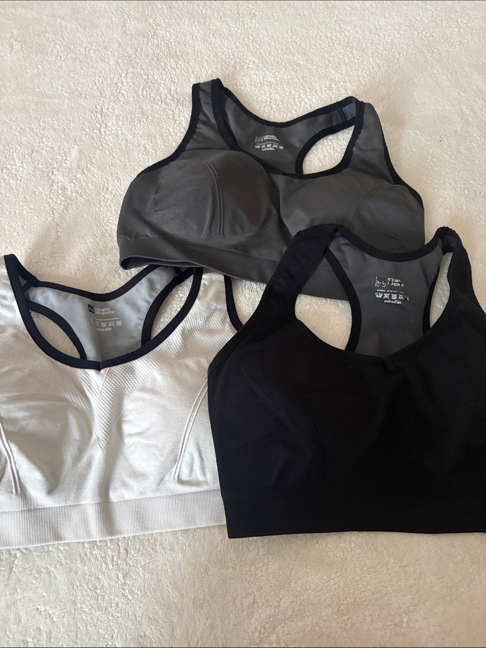 Women’s Seamless Racerback Sports Bras - Black, Gray, White size XXL